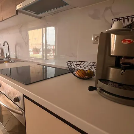 Sofi Condo-close To Port Of