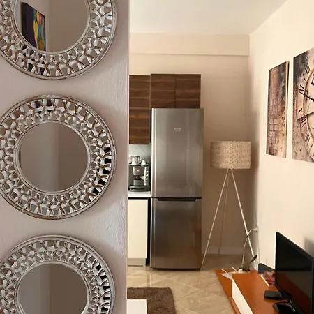 Sofi Condo-close To Port Of 公寓