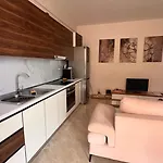 Sofi Condo-close To Port Of Apartment