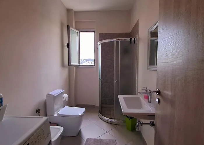 Lejlighed Sofi Condo-close To Port Of